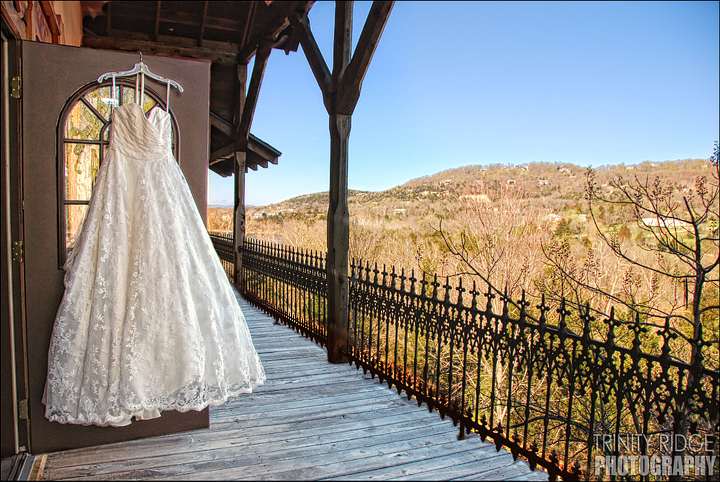 Eureka Springs Wedding Photographers â€“ Allan and Shayla â€“ Castle ...