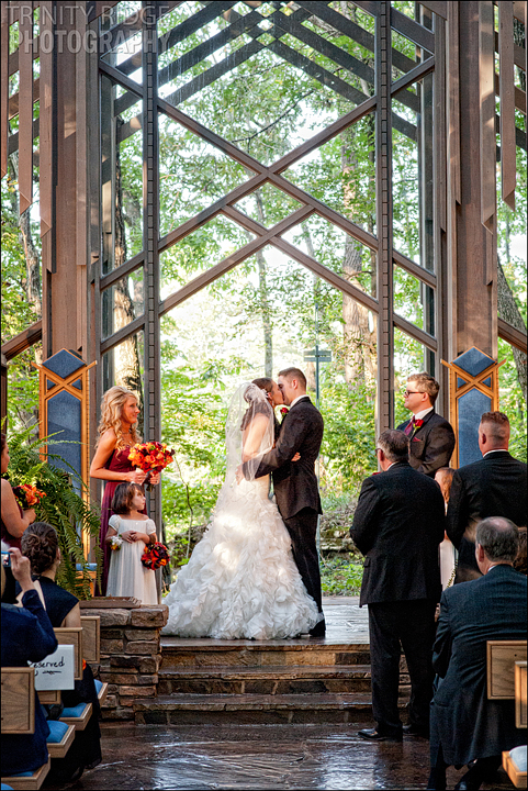 Thorncrown Chapel Wedding â€“ Eureka Springs Photographers â€“ Bill ...